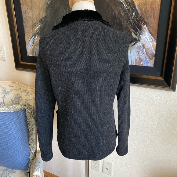 Lauren Ralph Lauren 100% Wool Blazer Faux Fur Collar SzM Gray Black 4 Button - Picture 3 of 8